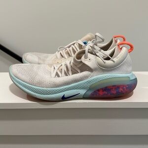 Nike Joyride Flyknit Sz 11.5